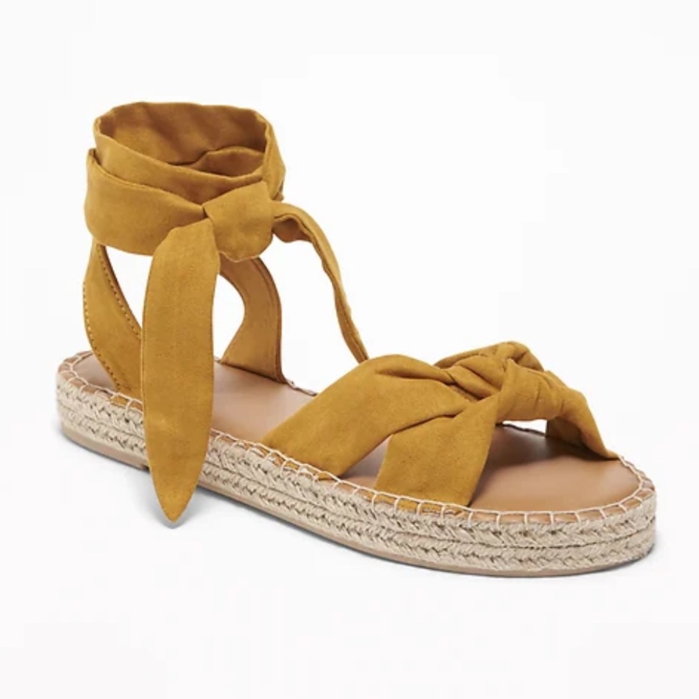 Old navy lace sandals